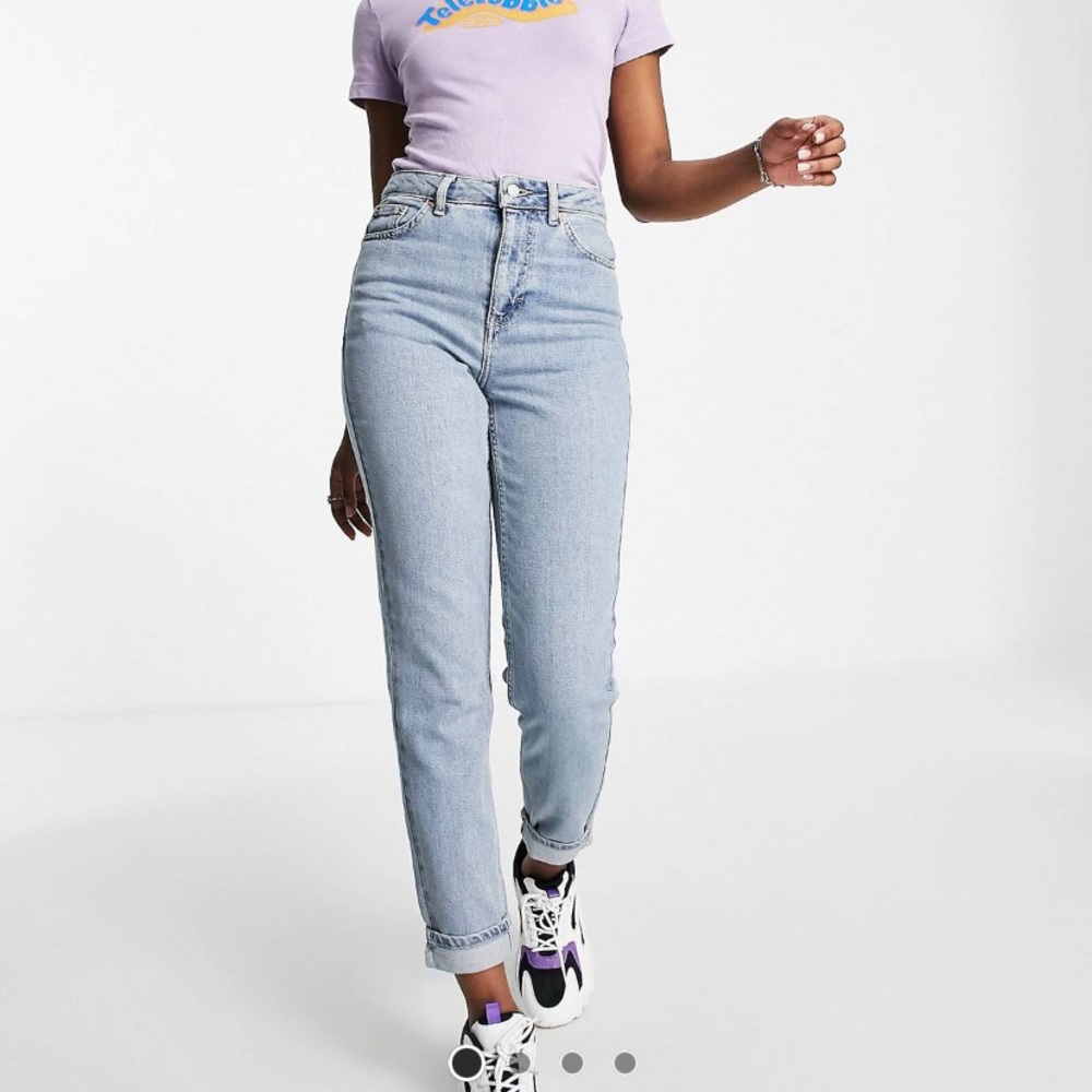 TOPSHOP PREMIUM ORGANIC COTTON BLEND MOM JEANS IN BLEACH
